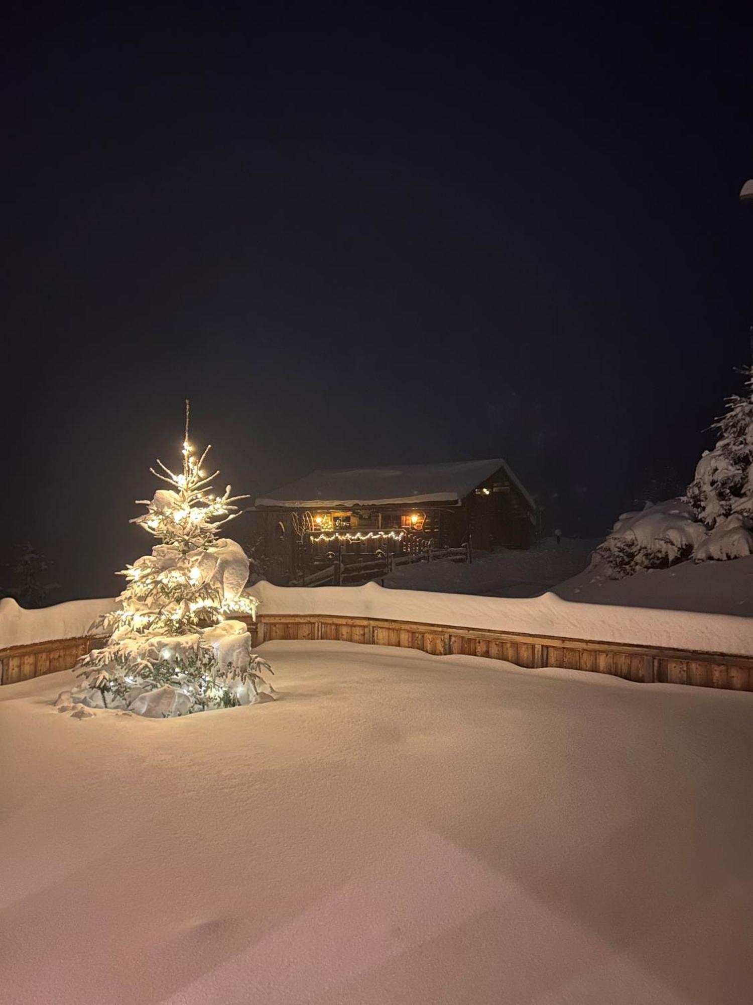 Das Gruenholz Aparthotel Mühlbach am Hochkönig Esterno foto