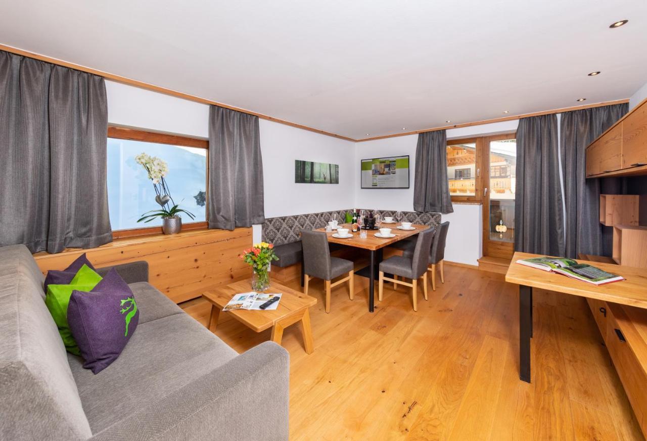 Das Gruenholz Aparthotel Mühlbach am Hochkönig Esterno foto