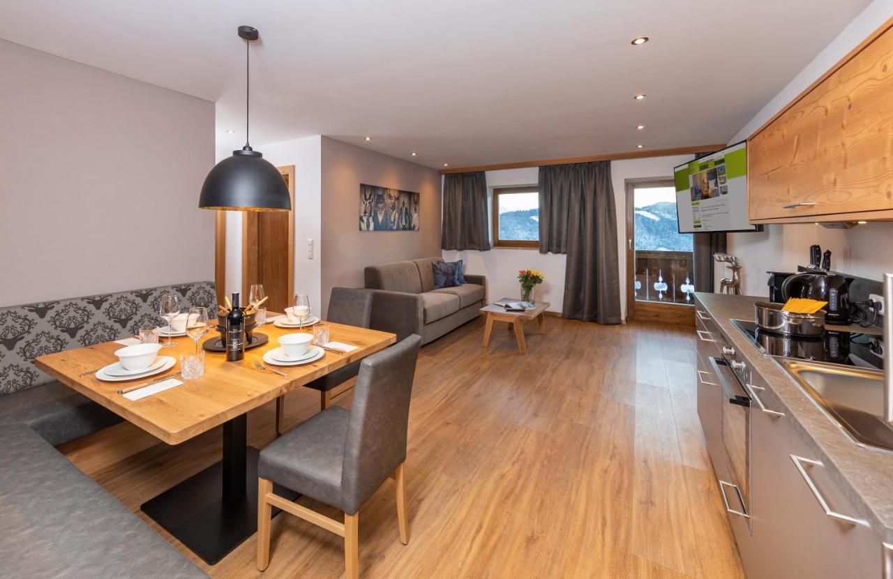 Das Gruenholz Aparthotel Mühlbach am Hochkönig Esterno foto