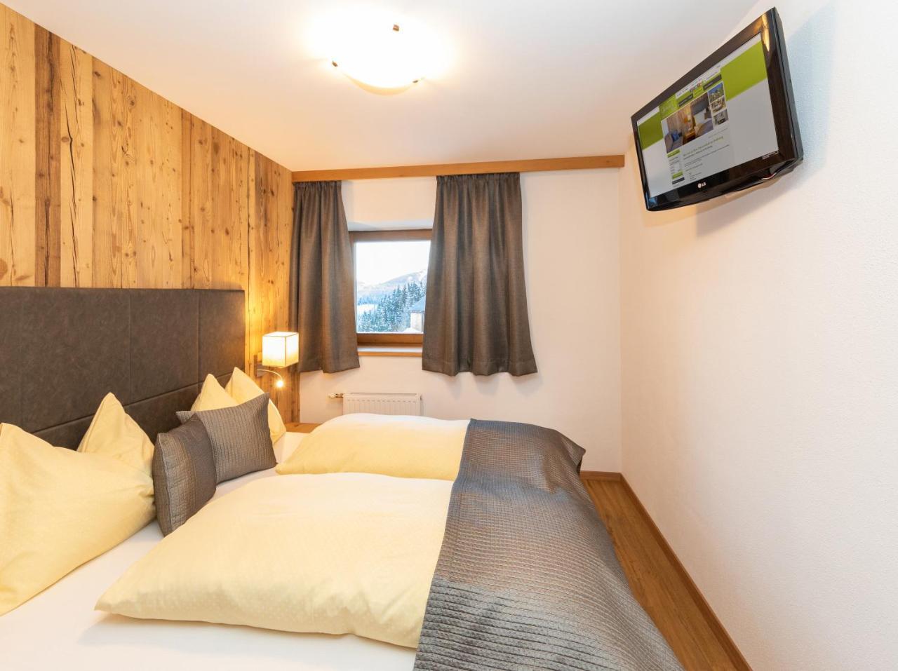 Das Gruenholz Aparthotel Mühlbach am Hochkönig Esterno foto
